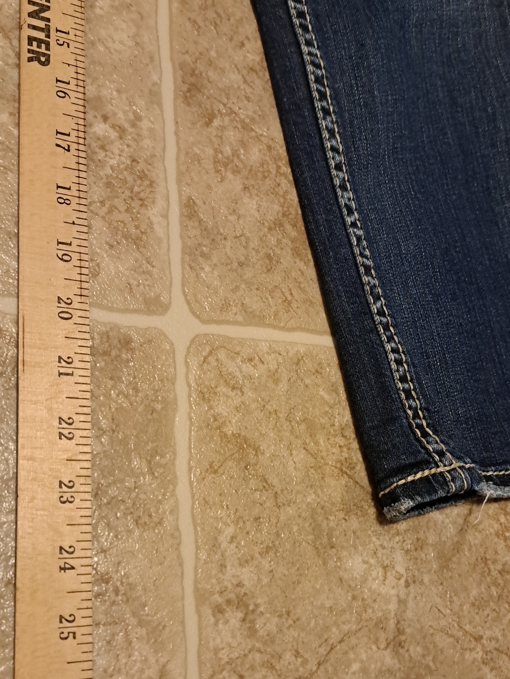 Silver Suki Capri Size 30. - Picture 8 of 13